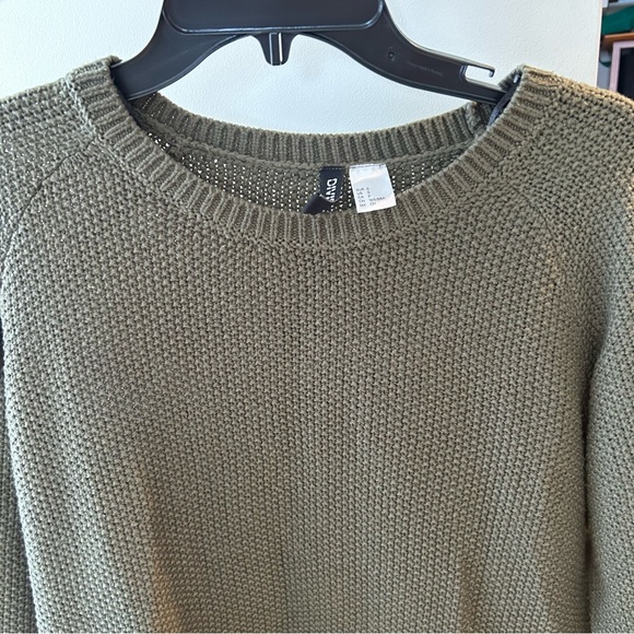 H&M Divided Textured Pullover Sweater - Picture 8 of 11